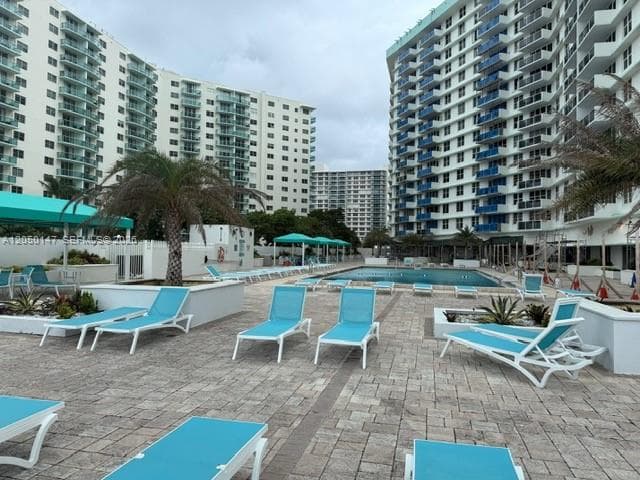 3725 S Ocean Dr 605 photo 18