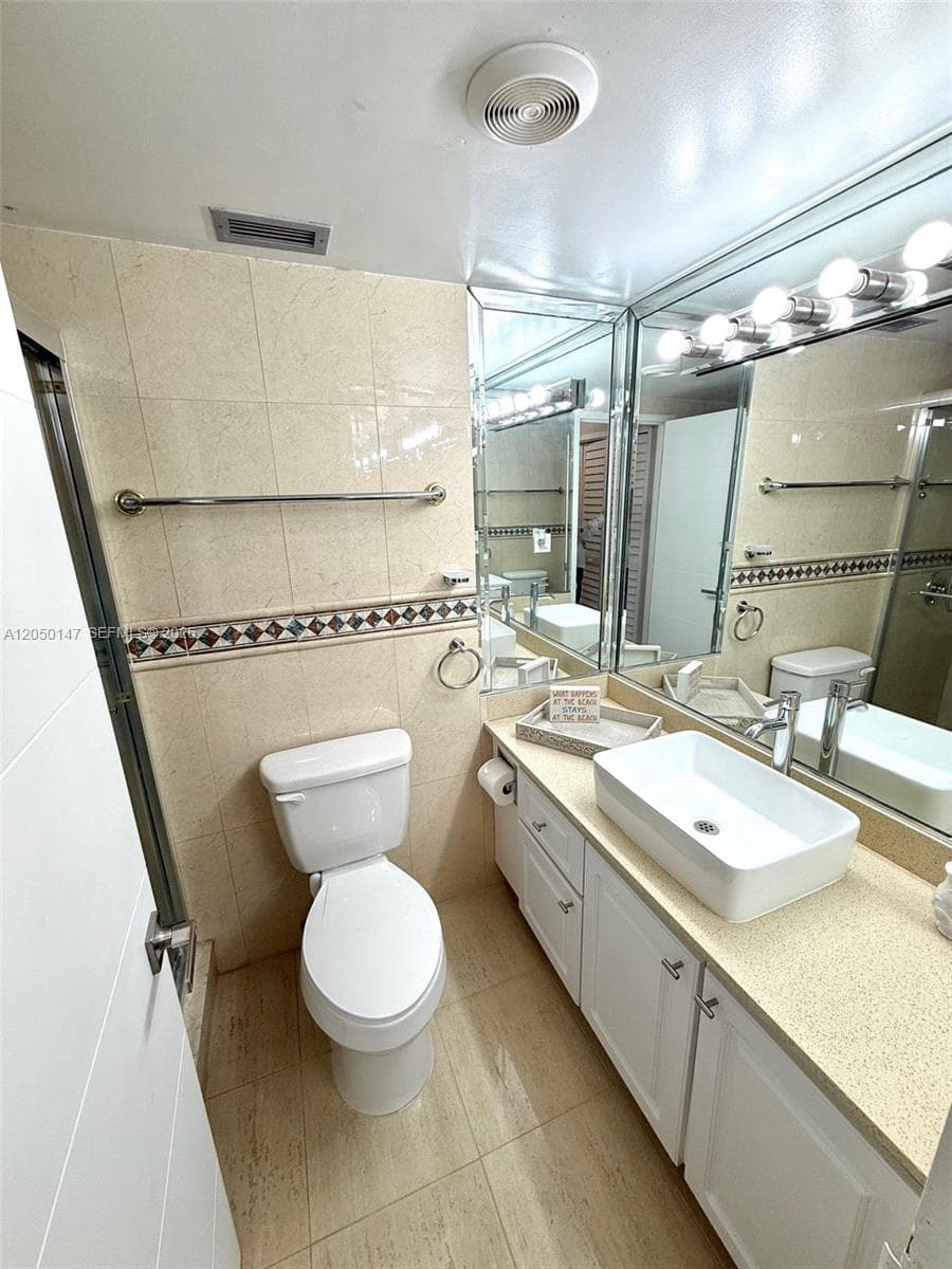 3725 S Ocean Dr 605 photo 11