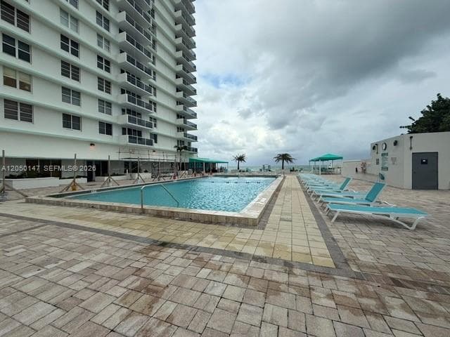 3725 S Ocean Dr 605 photo 19
