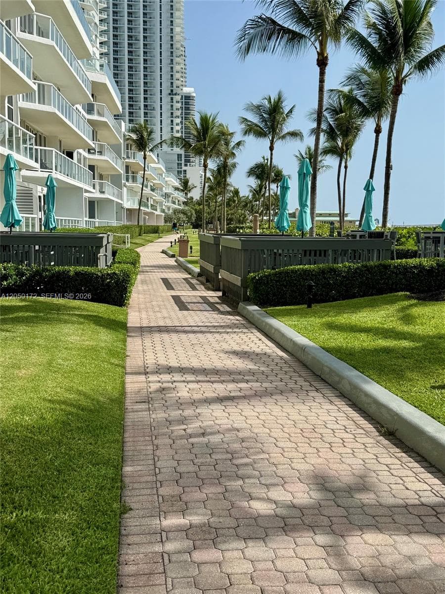 16400 Collins Ave 342 photo 3