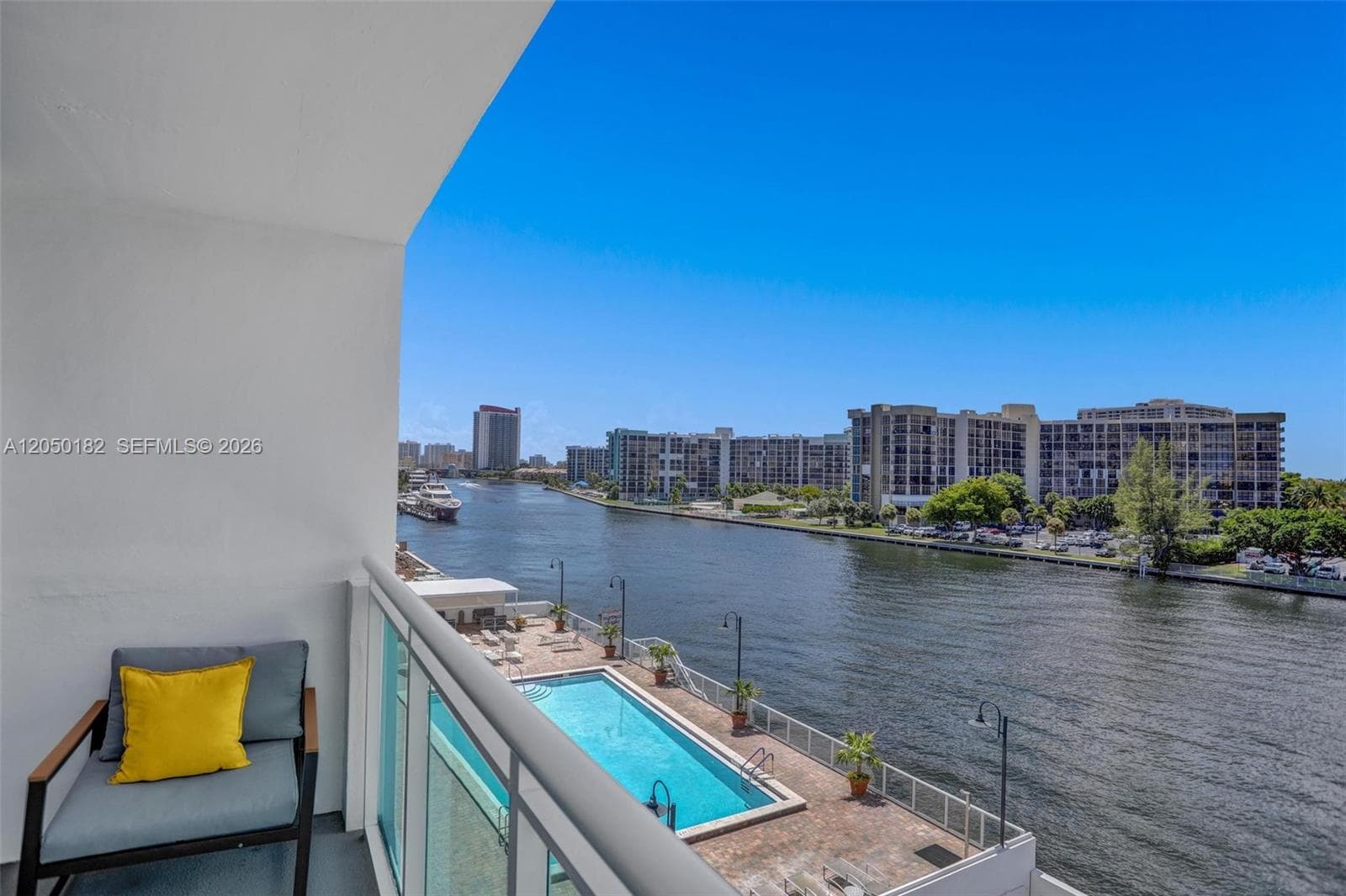 3000 S Ocean Dr 412 (Available Sep 1) photo 2
