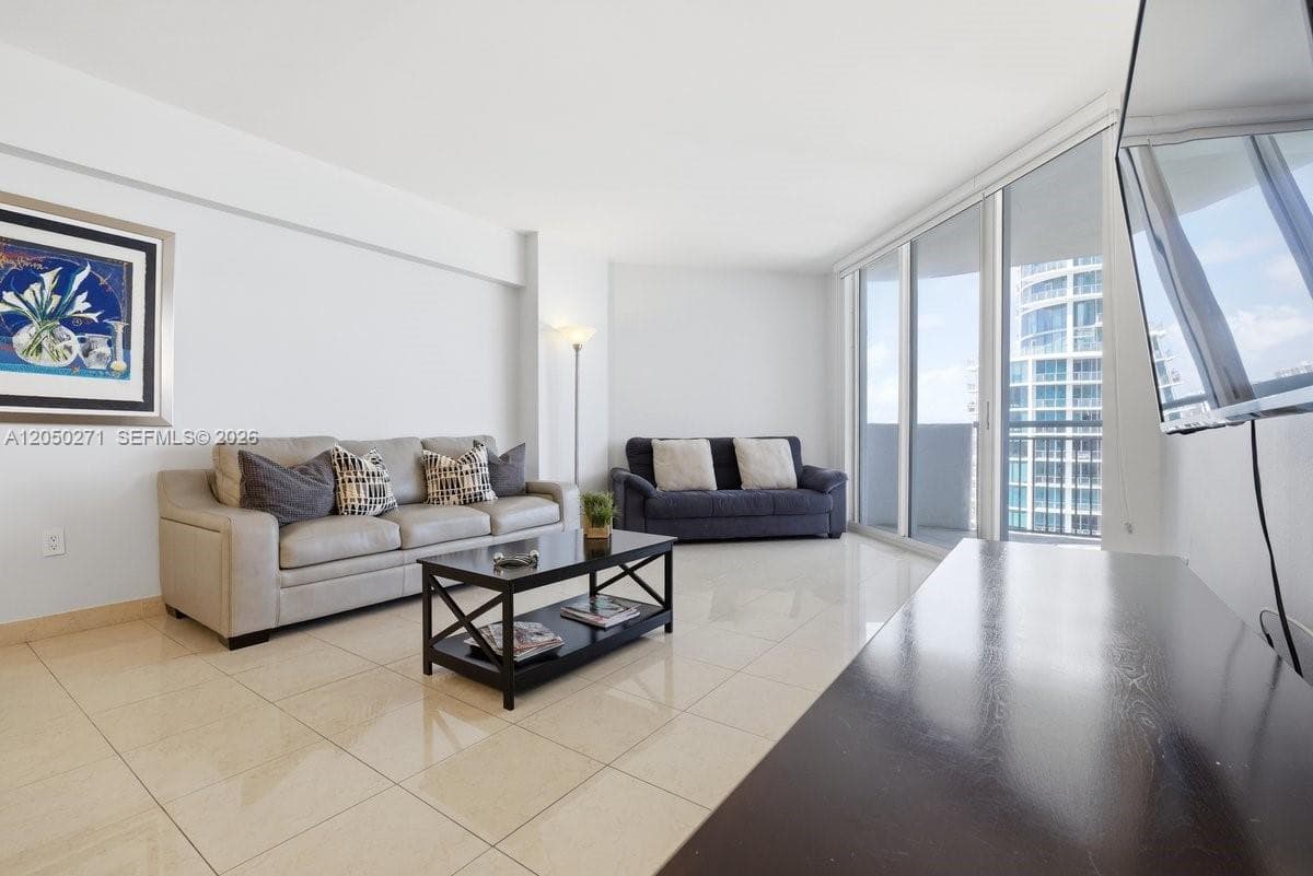17375 Collins Ave 1506 photo 17
