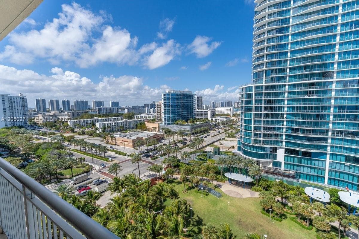 17375 Collins Ave 1506 photo 9