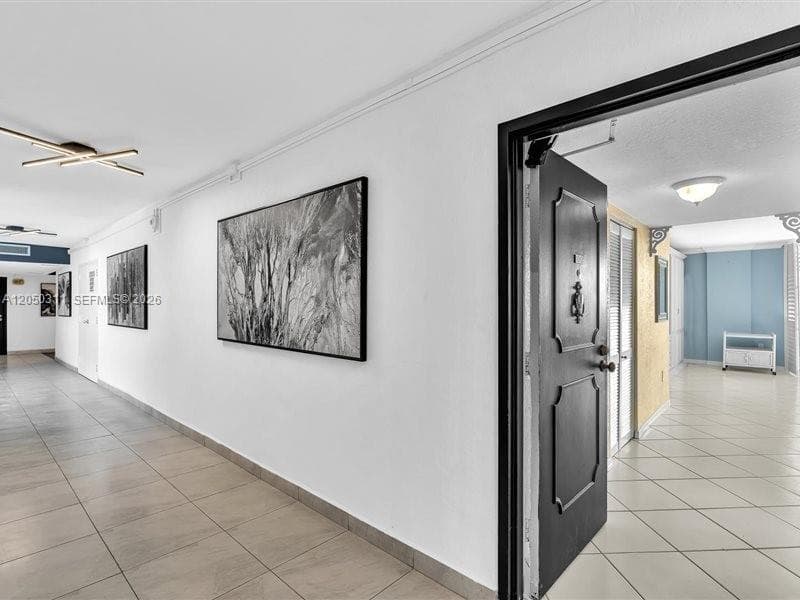 9273 Collins Ave 1010 photo 6