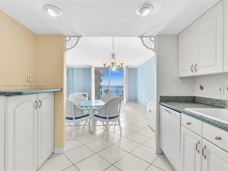 9273 Collins Ave 1010 photo 12