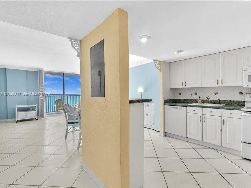 9273 Collins Ave 1010 photo 9