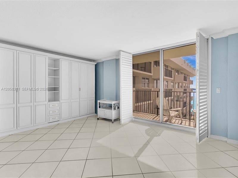 9273 Collins Ave 1010 photo 21