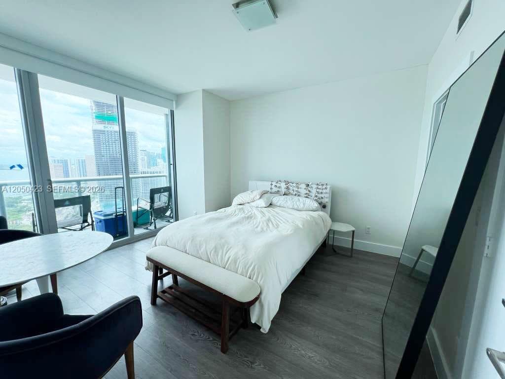 888 Biscayne Blvd 4005 photo 4