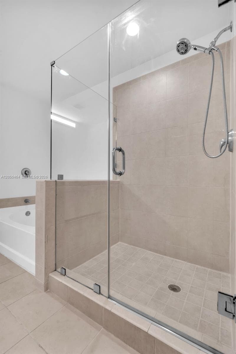 3340 NE 190th St 1206 photo 5