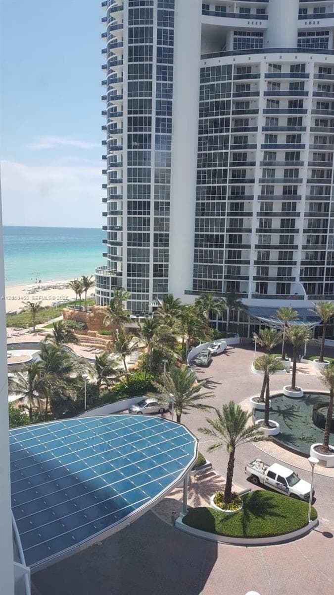 18201 Collins Ave 901A photo 10