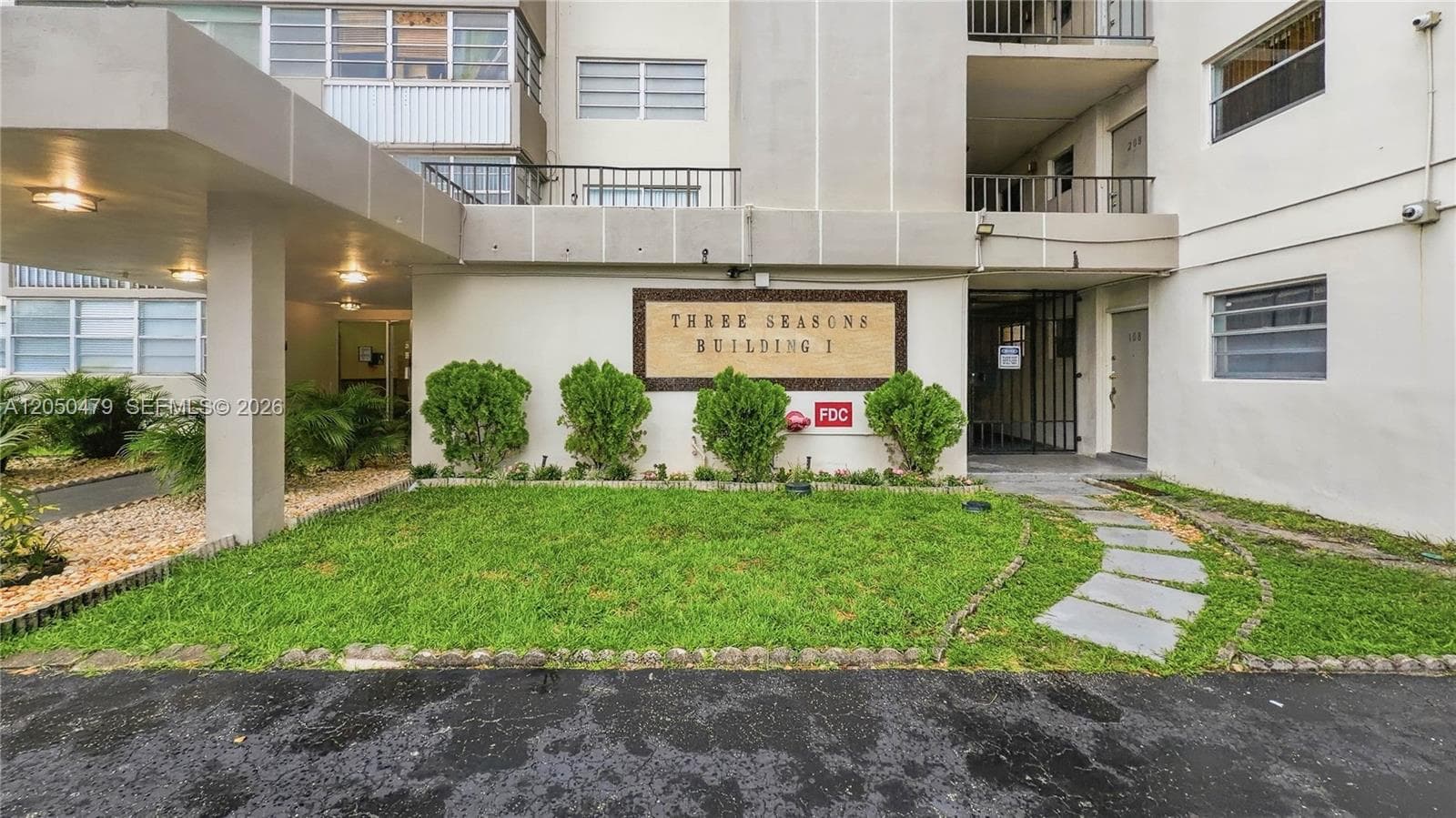 16450 Miami Dr 103 photo 2