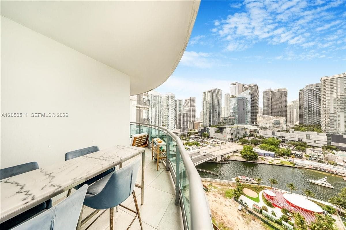 350 S Miami Ave 2314 photo 16