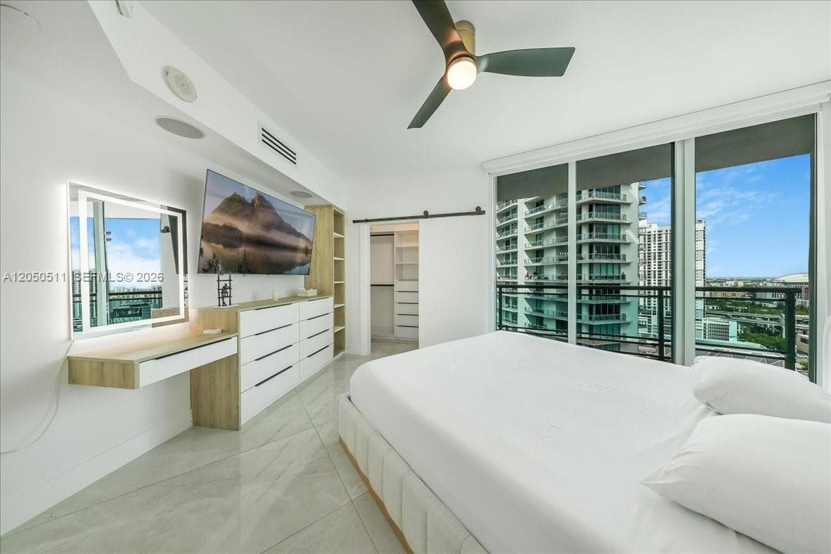 350 S Miami Ave 2314 photo 7
