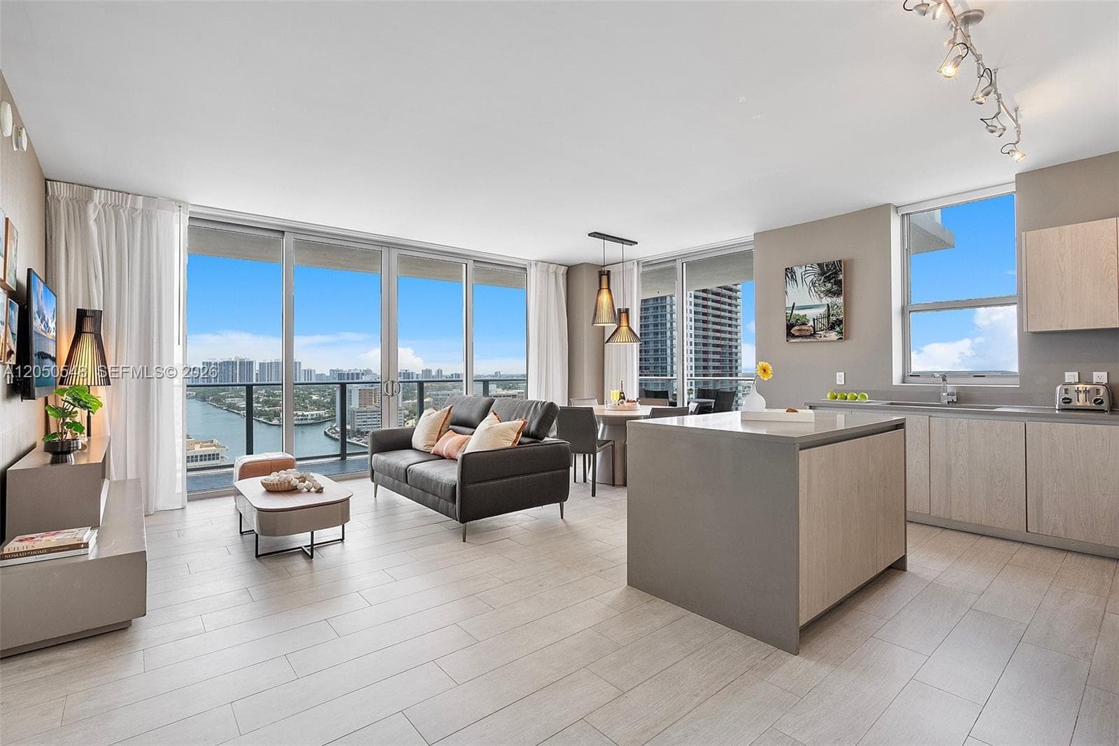 4010 S Ocean Dr R1508 photo 1