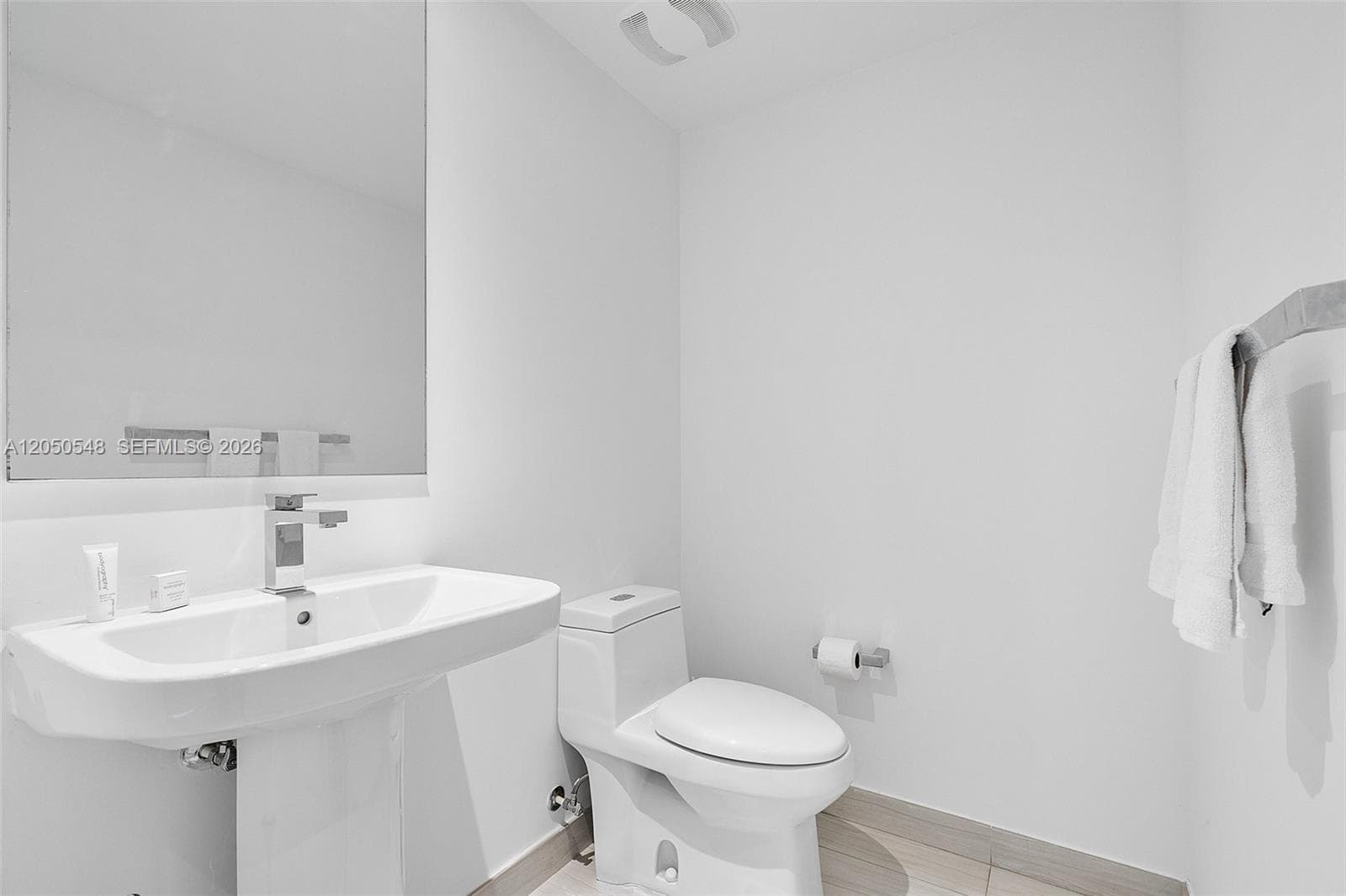 4010 S Ocean Dr R1508 photo 18