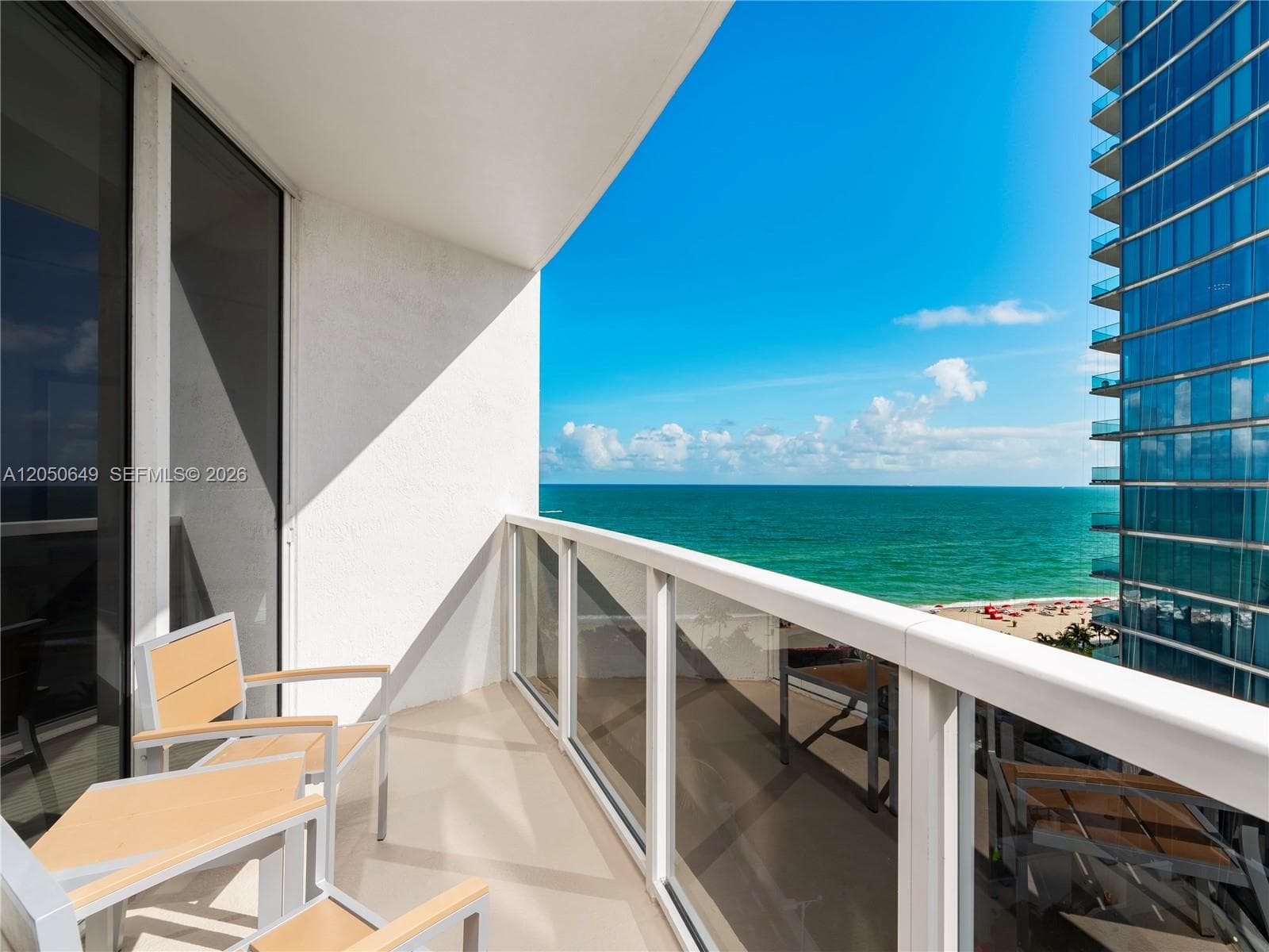 18001 Collins Ave 1814 photo 2
