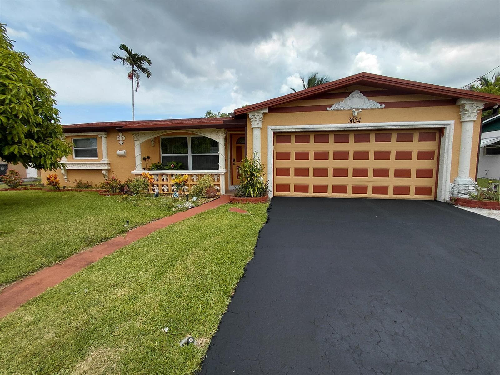 3654 NW 27th Street photo 2