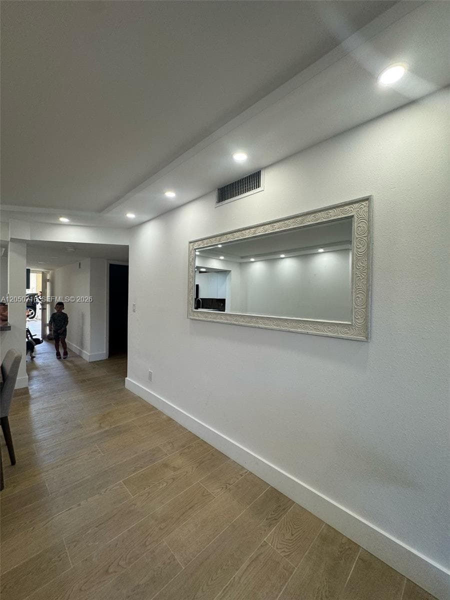 10044 S Ocean Dr 105 photo 7