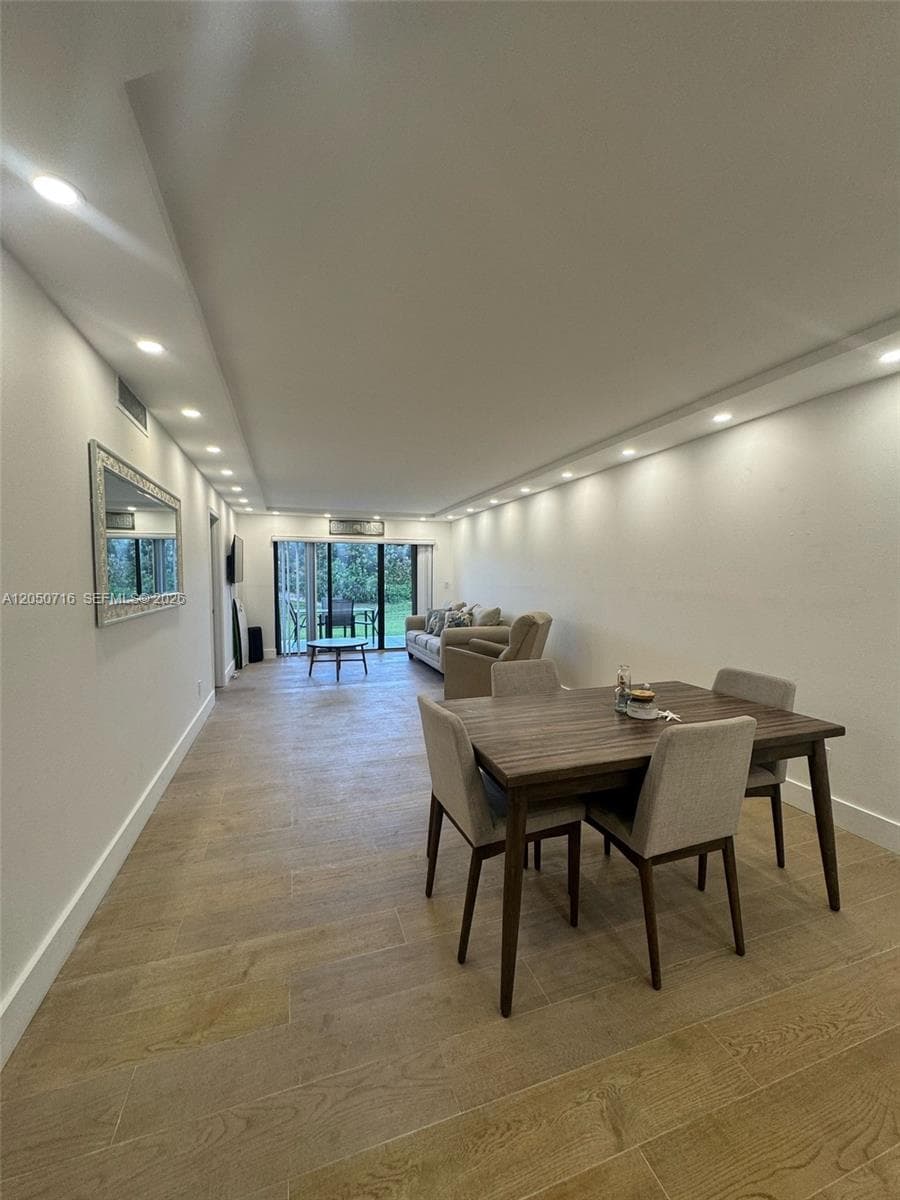 10044 S Ocean Dr 105 photo 5