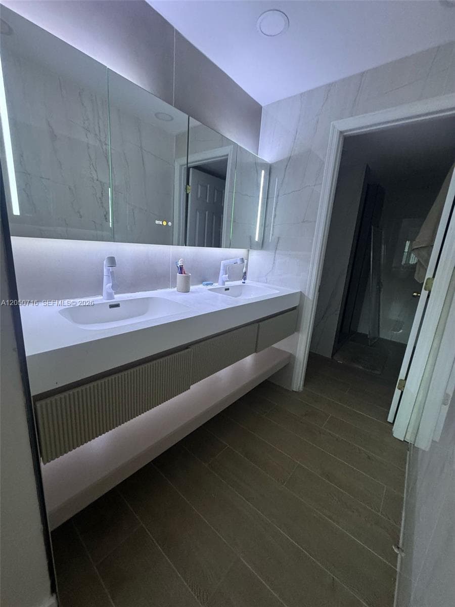 10044 S Ocean Dr 105 photo 15
