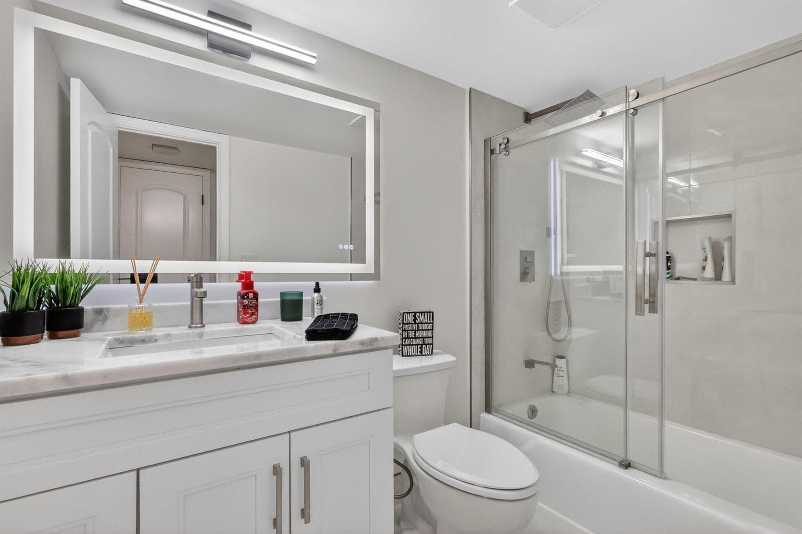 700 NE Harbour Terrace 1250 photo 12