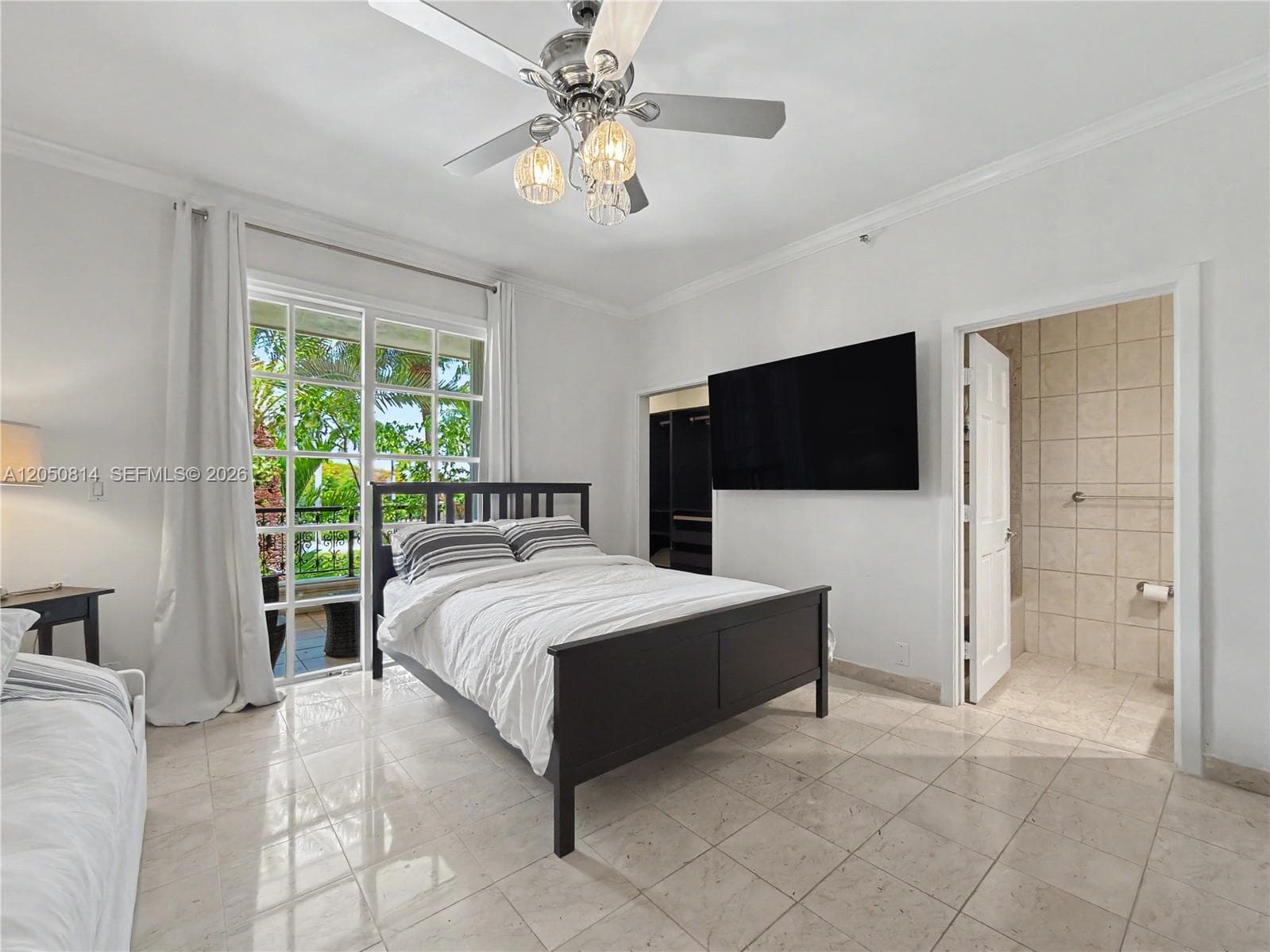 2124 Fisher Island Dr 2124 photo 16
