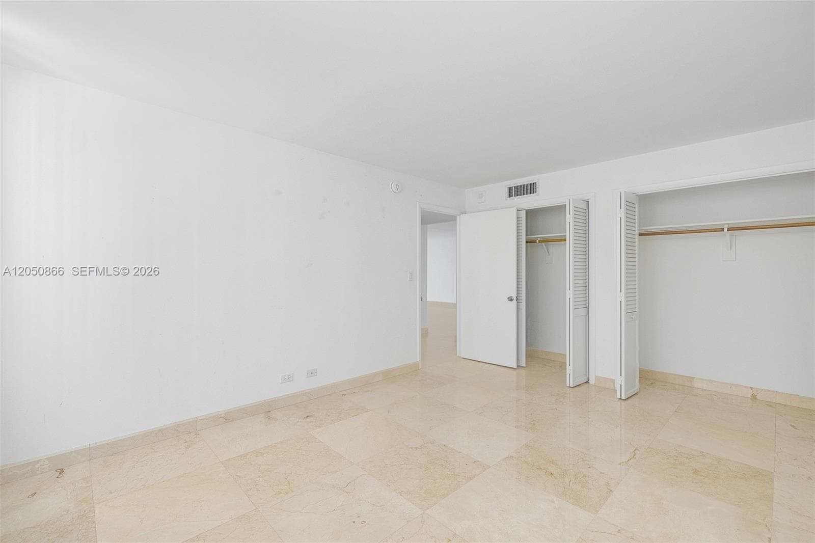 6039 Collins Ave 517 photo 18