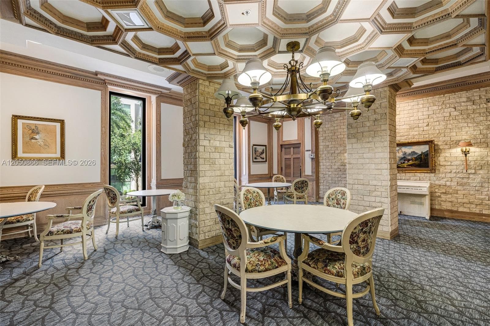 6039 Collins Ave 517 photo 4
