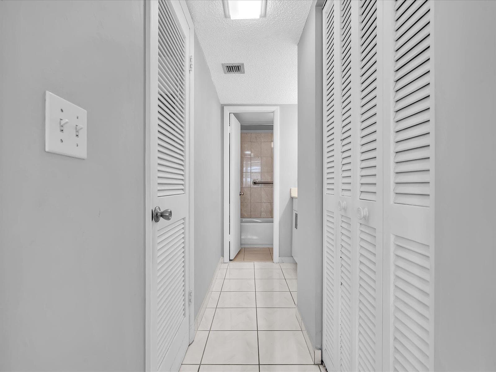 1410 S Ocean Drive 1103 photo 24