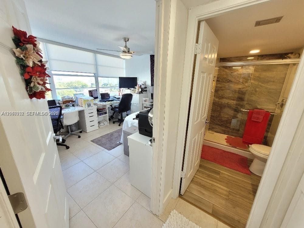 18081 Biscayne Blvd 602 photo 16