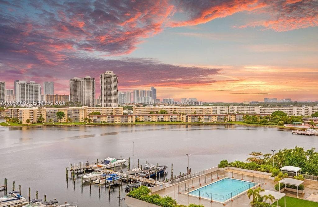 18081 Biscayne Blvd 602 photo 22