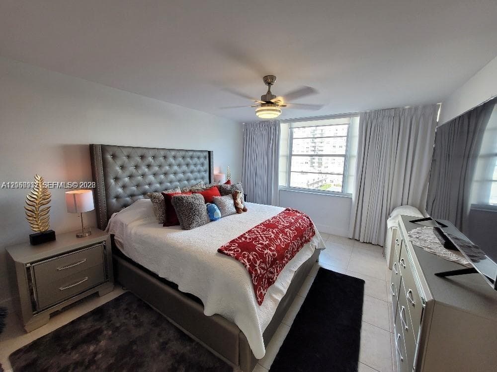 18081 Biscayne Blvd 602 photo 10