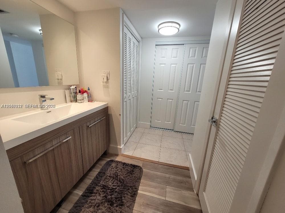 18081 Biscayne Blvd 602 photo 14