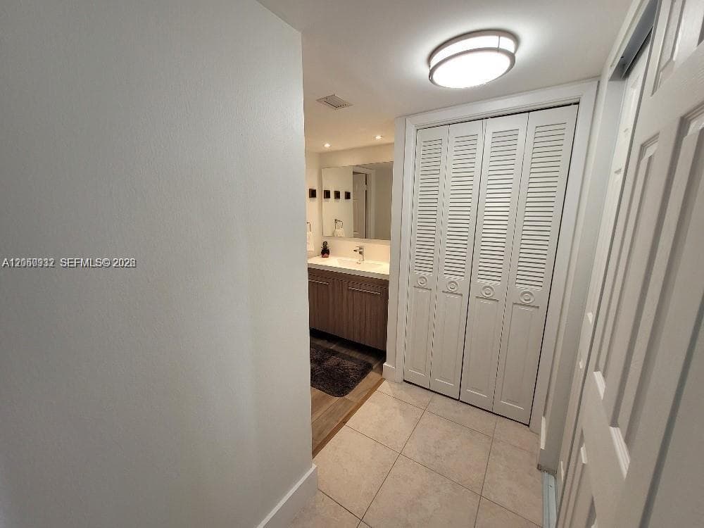 18081 Biscayne Blvd 602 photo 11