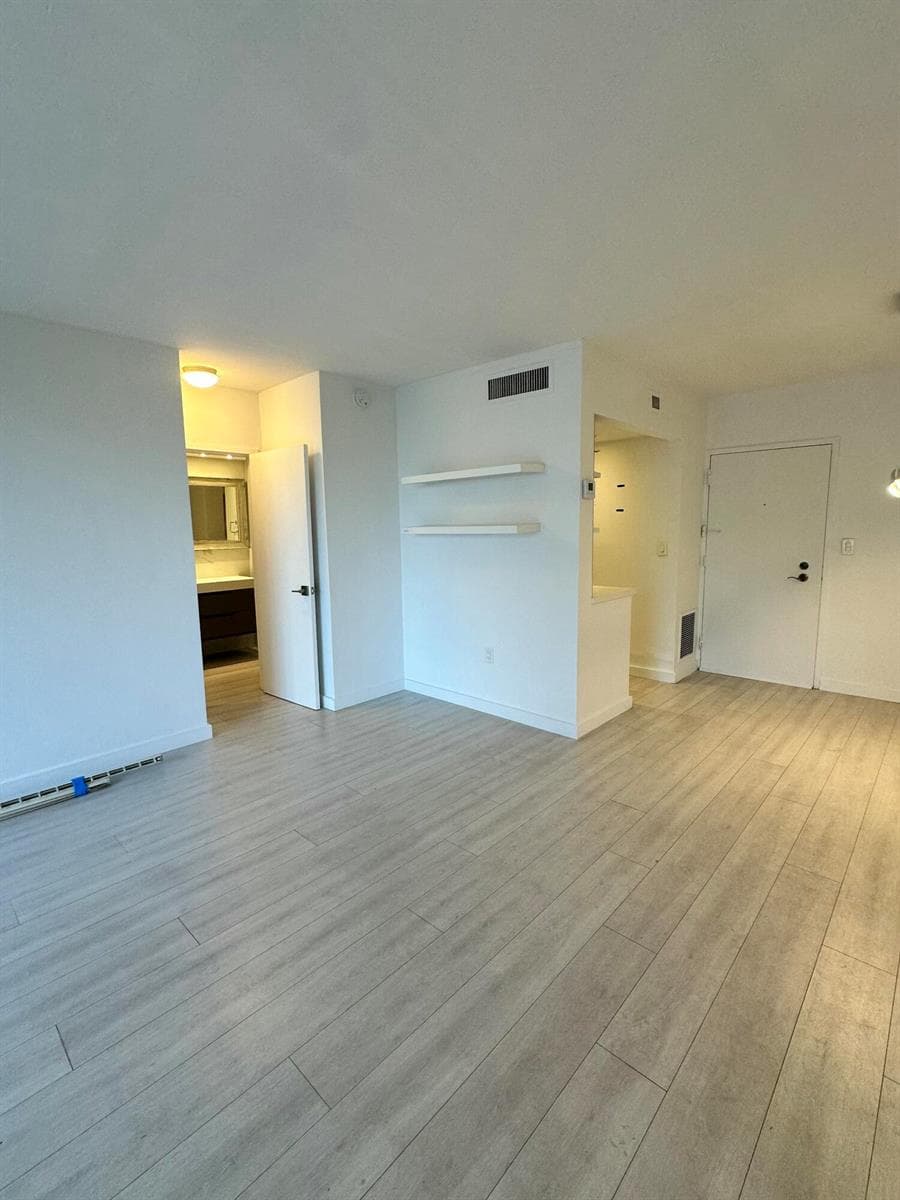 800 West Avenue 637 photo 3