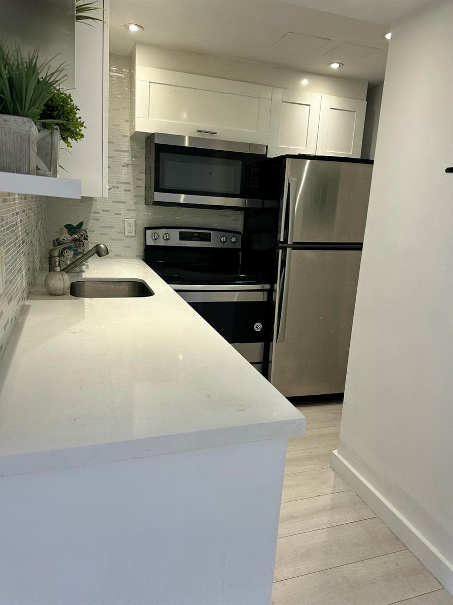 800 West Avenue 637 photo 4