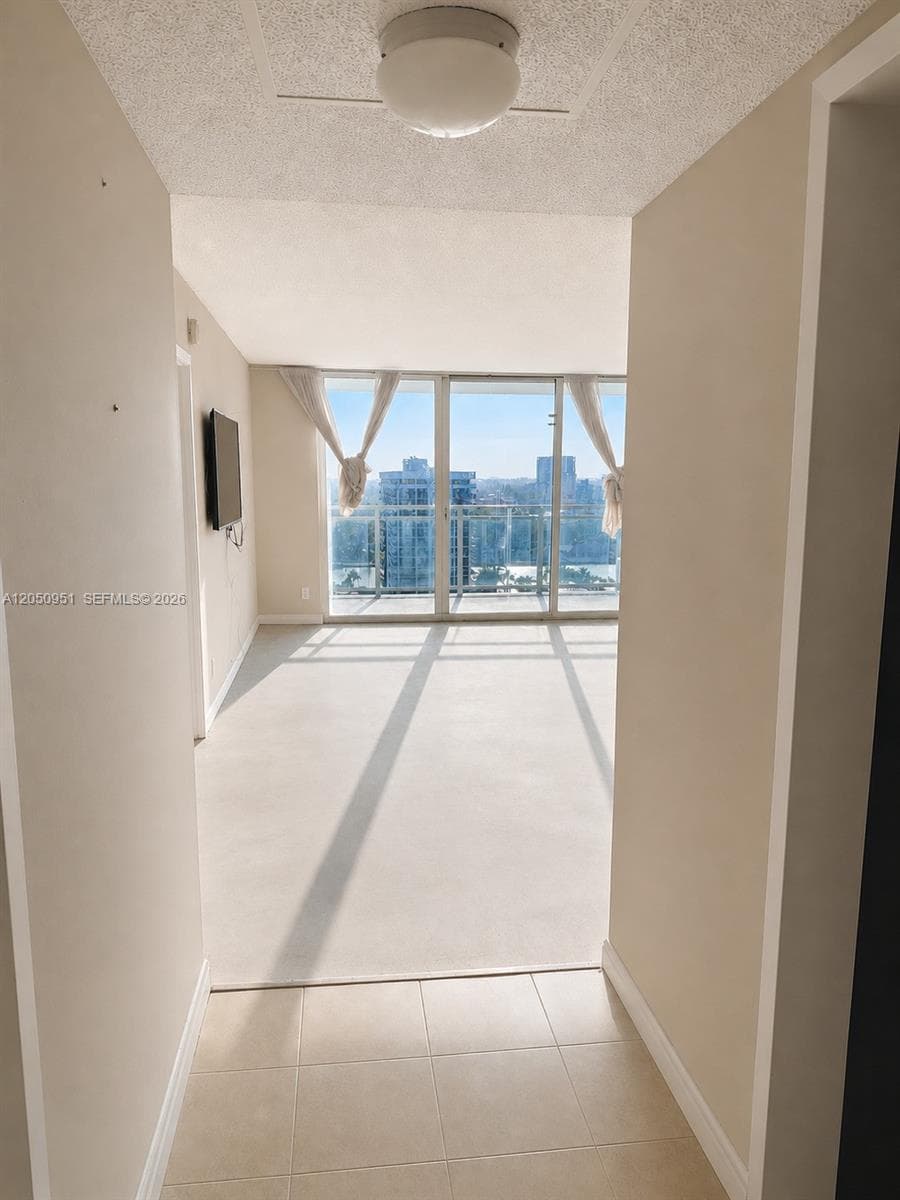 2030 S Ocean Dr 1503 photo 3