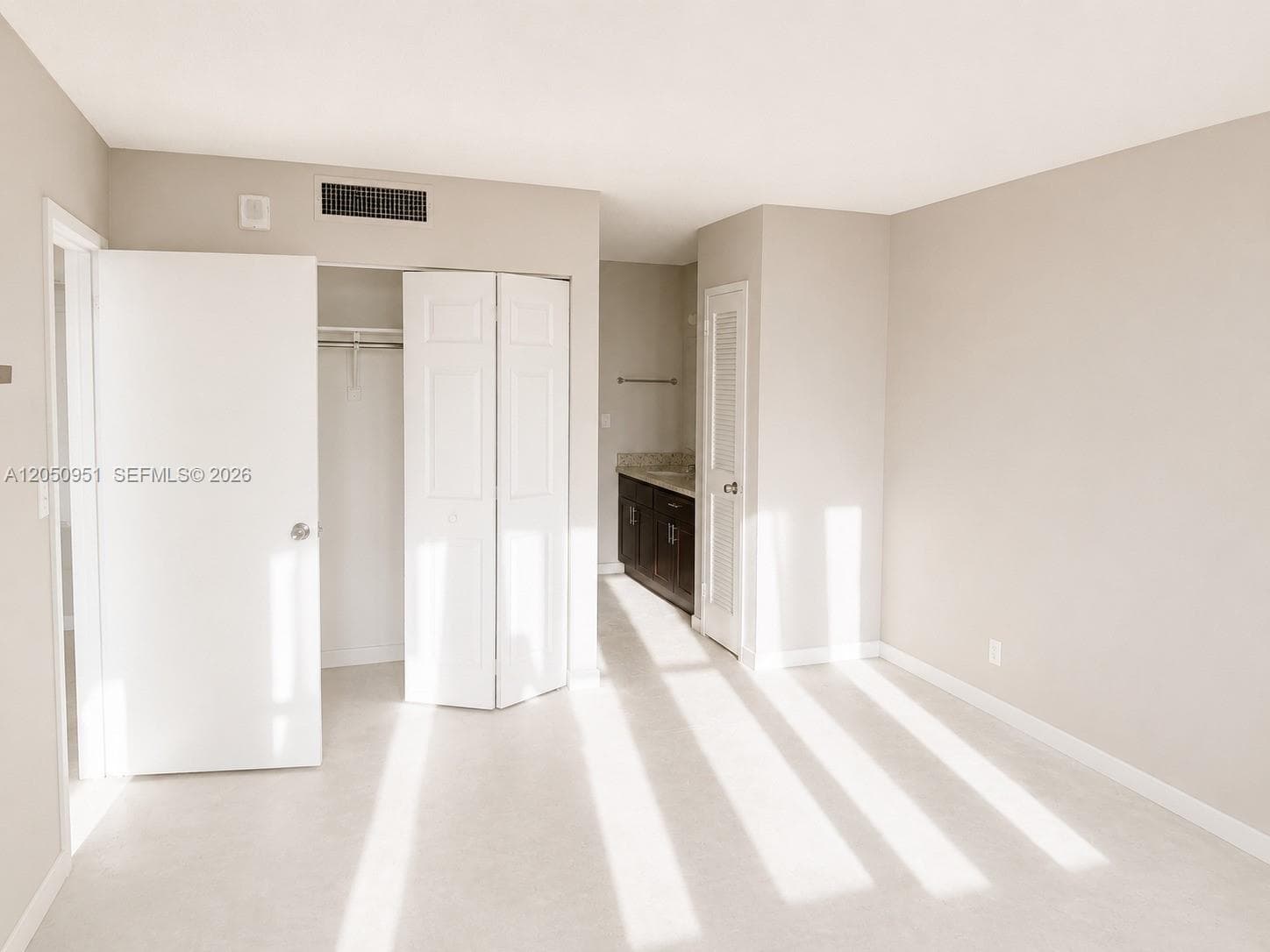 2030 S Ocean Dr 1503 photo 4