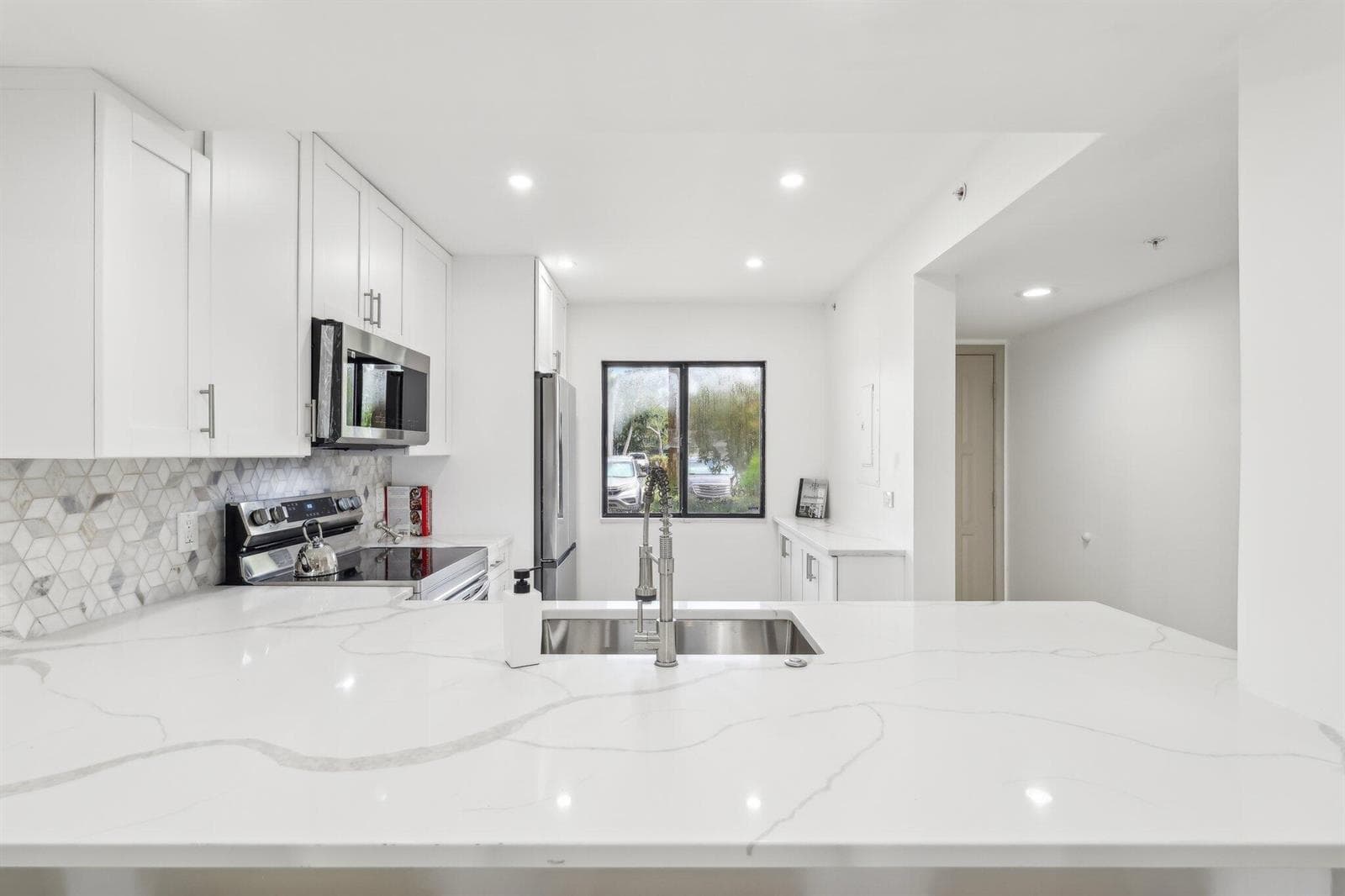1601 Marina Isle Way 101 photo 6