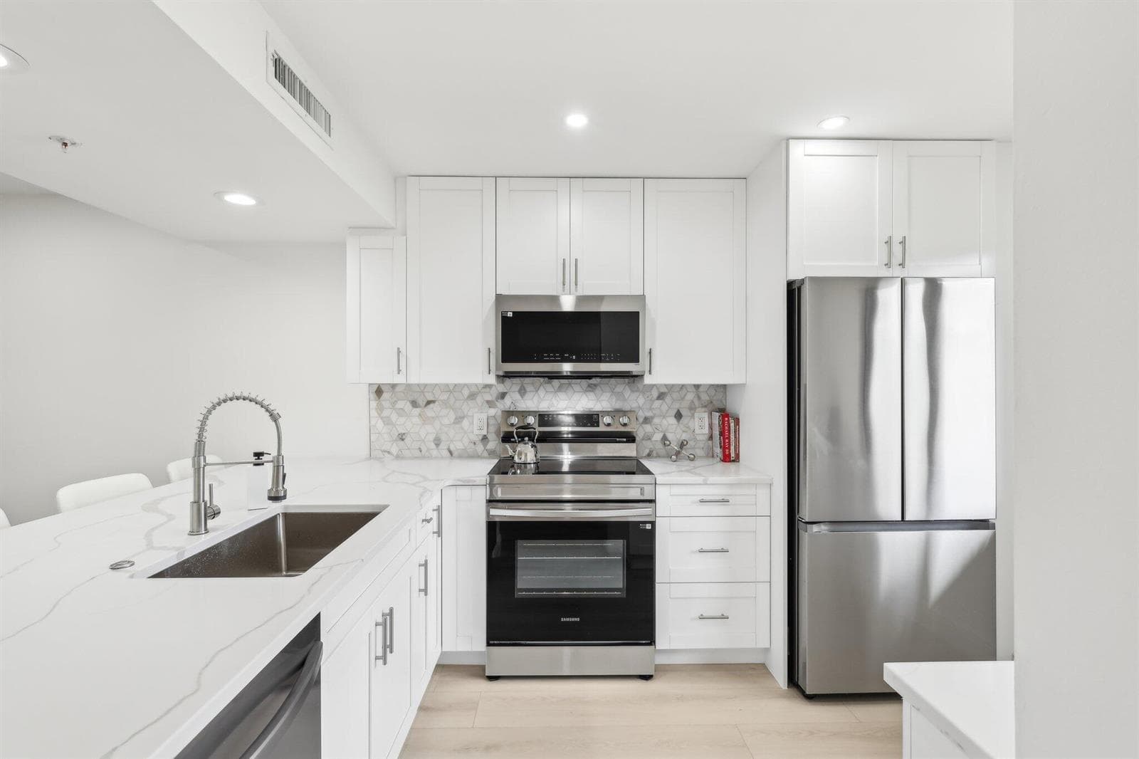 1601 Marina Isle Way 101 photo 7