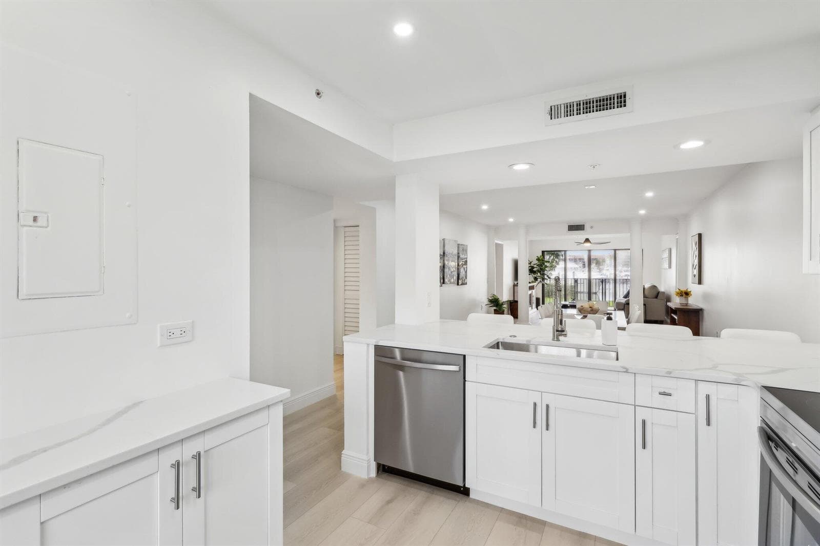 1601 Marina Isle Way 101 photo 9