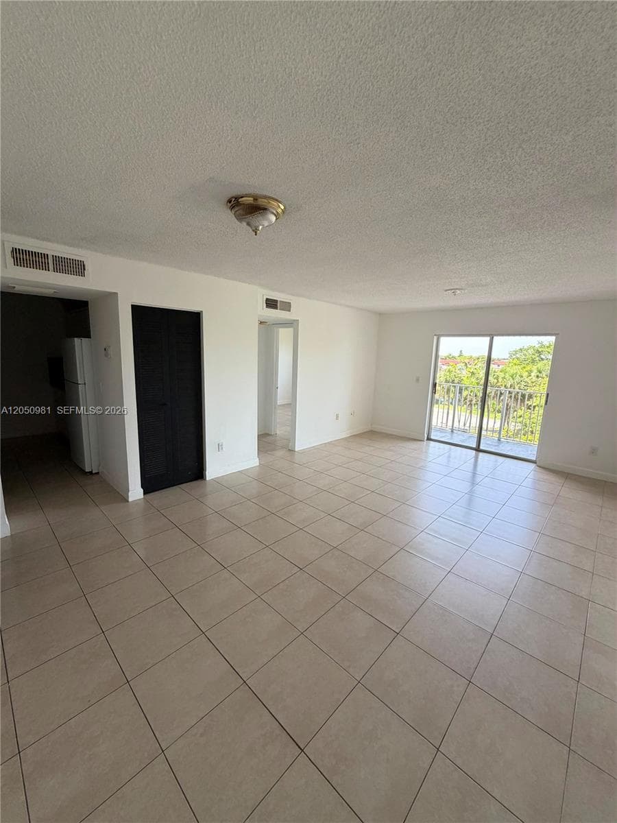 8200 SW 210th St 303 photo 2