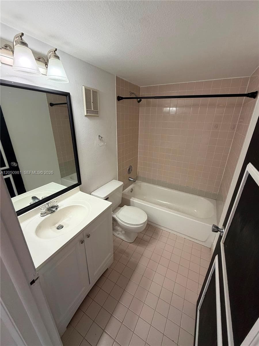 8200 SW 210th St 303 photo 7
