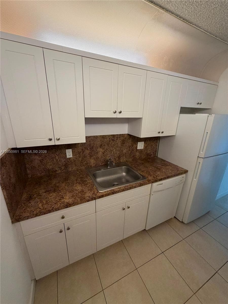 8200 SW 210th St 303 photo 5