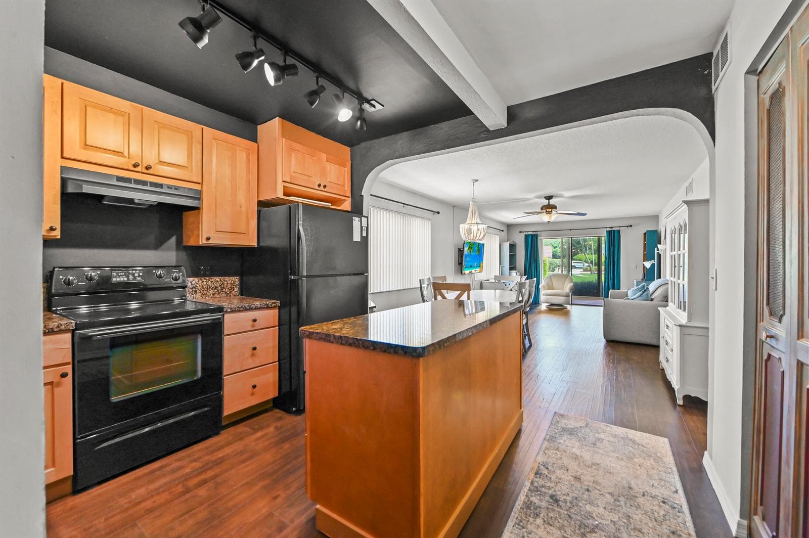 308 Golfview Road 101 photo 5
