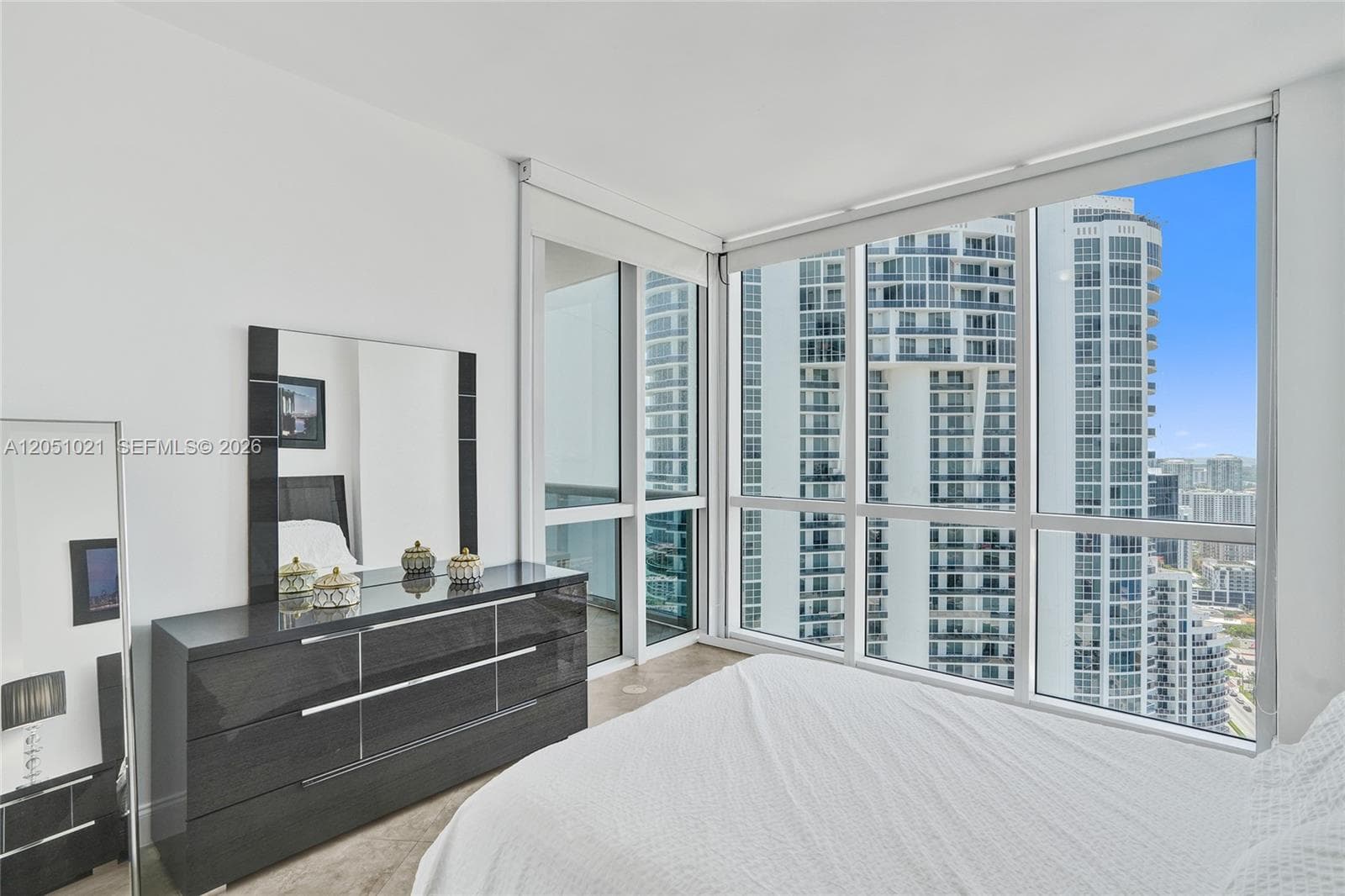 18201 Collins Ave 4705 photo 17