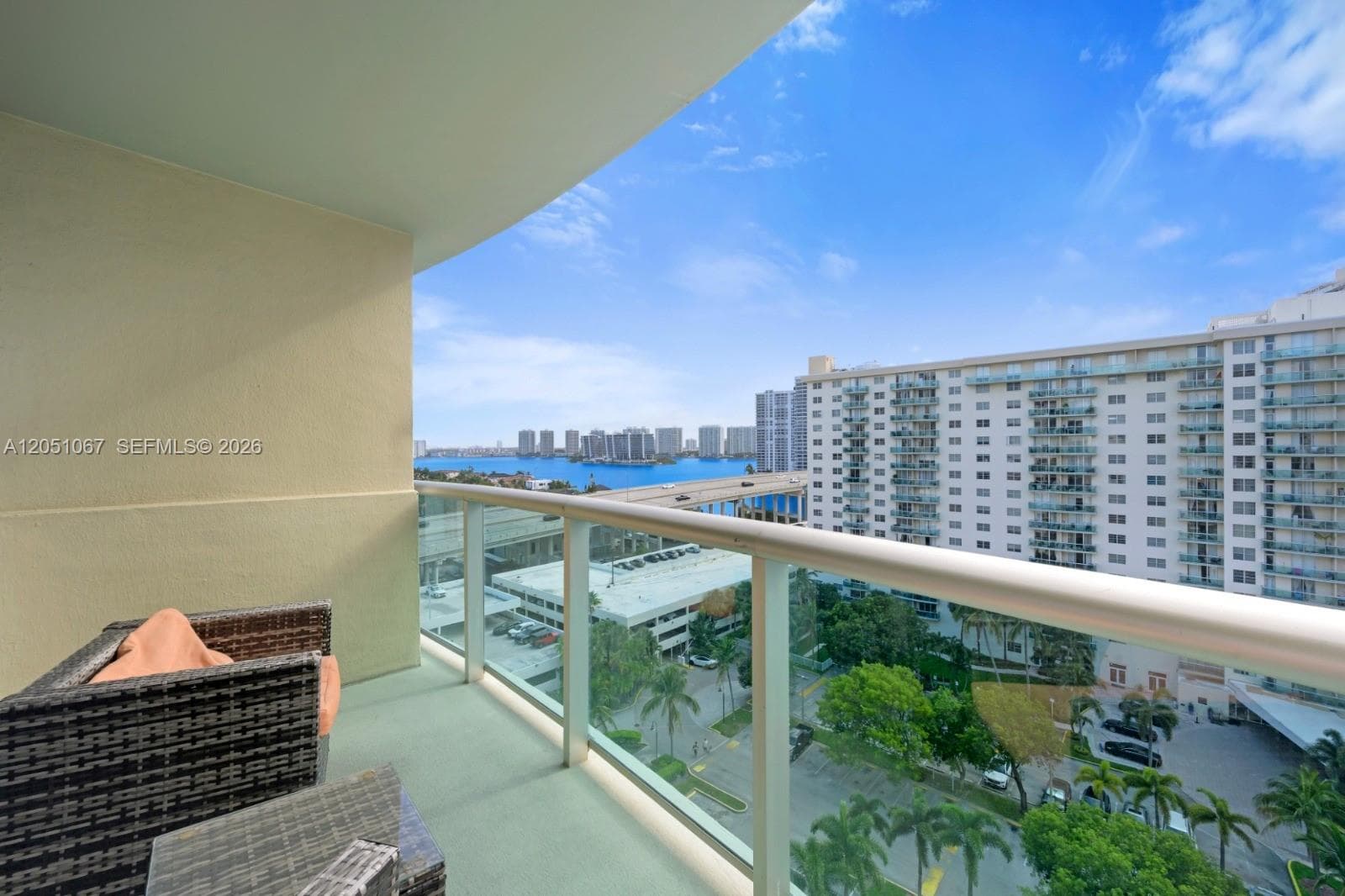 19380 Collins Ave 1211 photo 2