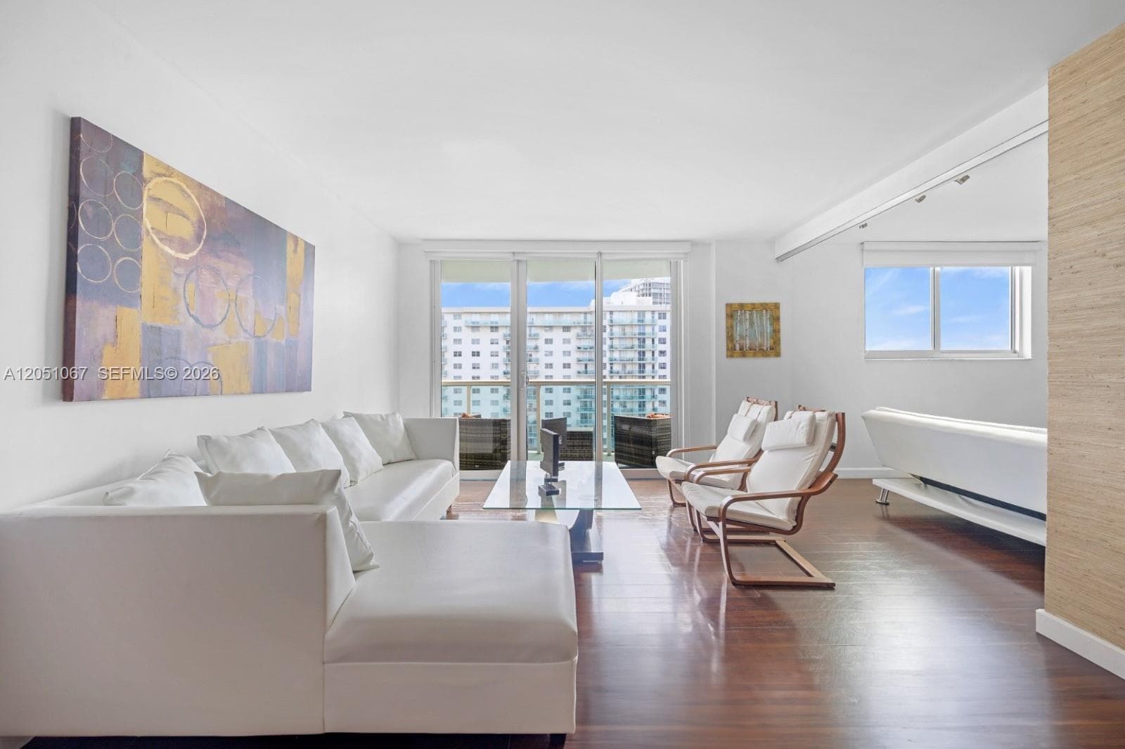 19380 Collins Ave 1211 photo 3