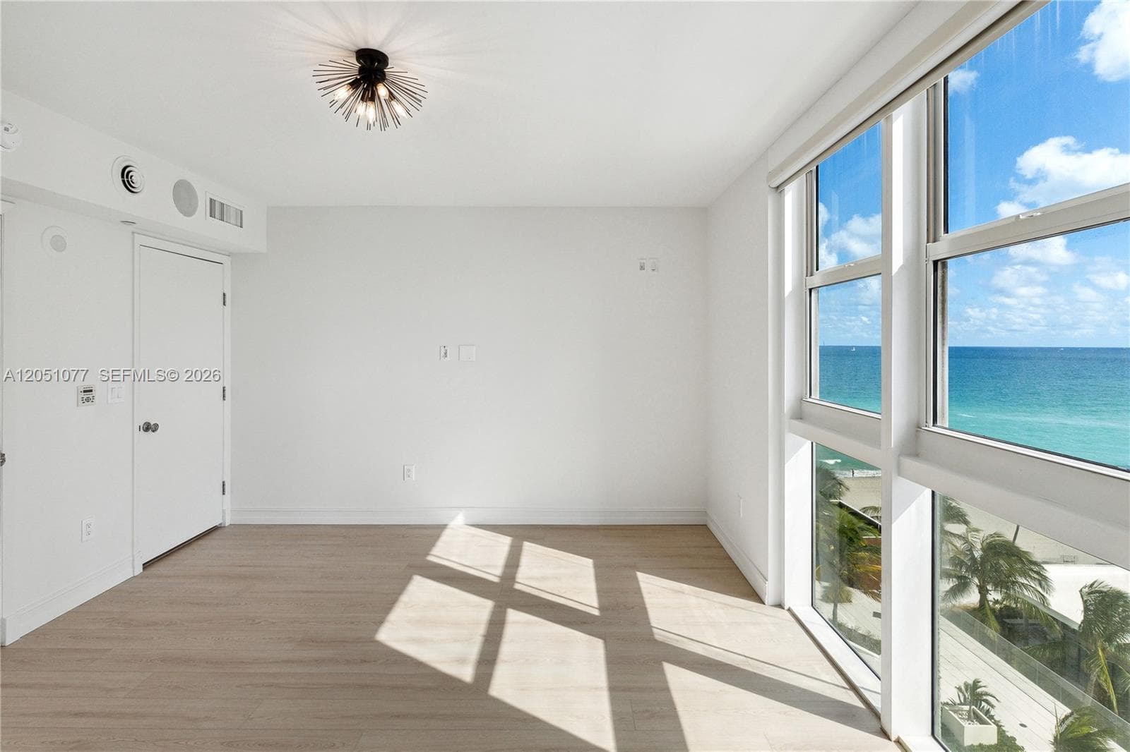 18911 Collins Ave 901 photo 18