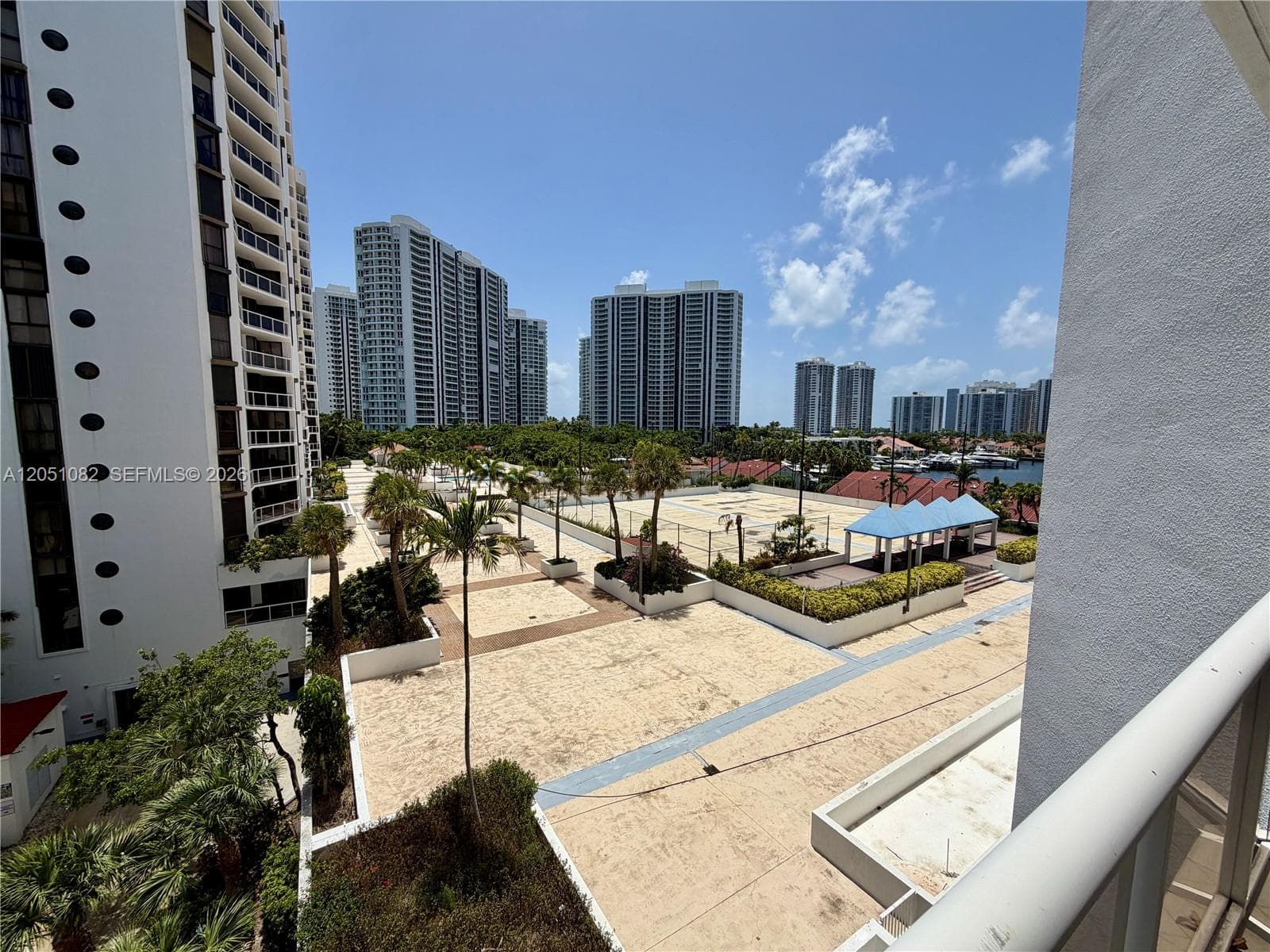 3610 Yacht Club Dr 602 photo 17
